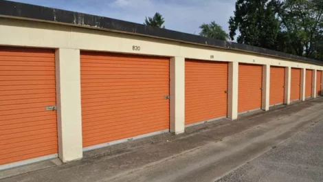 Storage units in Macomb, IL.