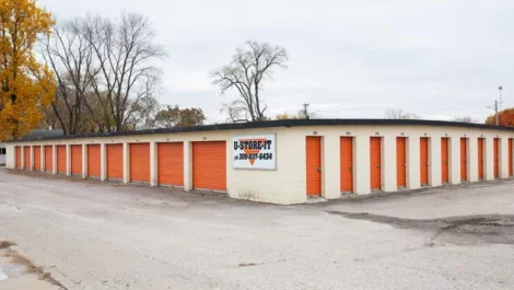 Storage units in Macomb, IL.