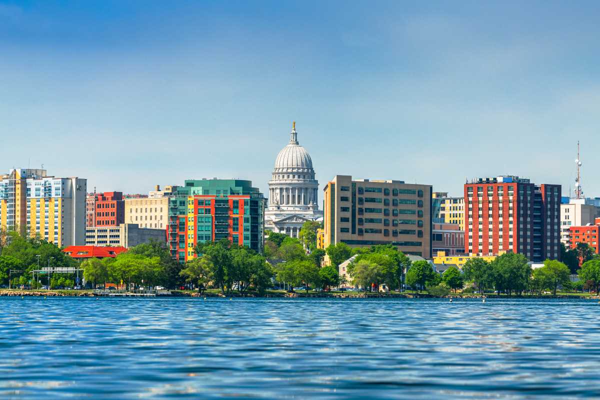 Madison, Wisconsin, USA downtown skyline on Lake Monona